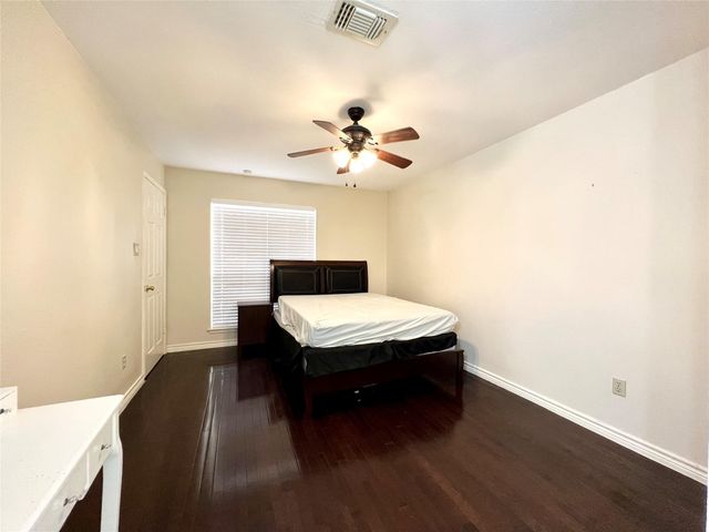 2626 Holly Hall Street 306, Houston, TX 77054