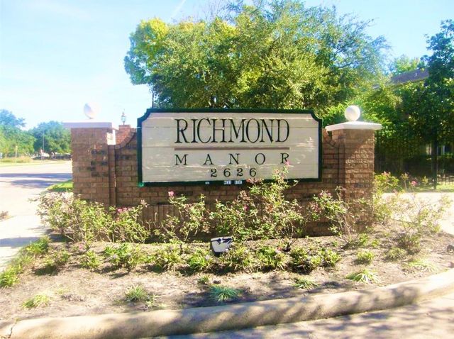 2626 Holly Hall Street 306, Houston, TX 77054