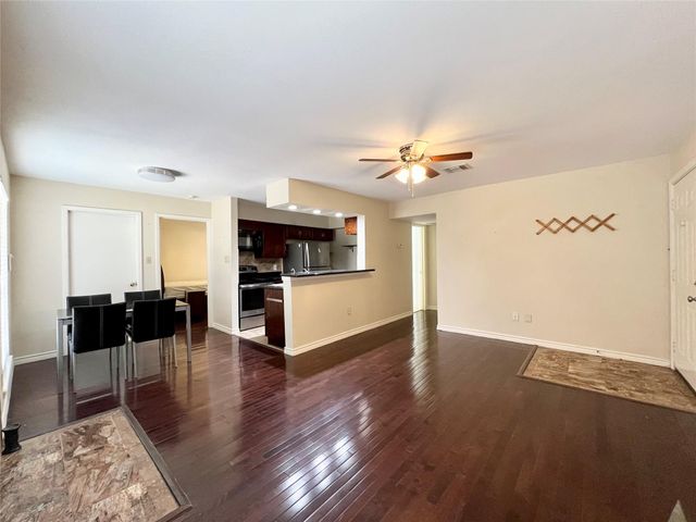 2626 Holly Hall Street 306, Houston, TX 77054
