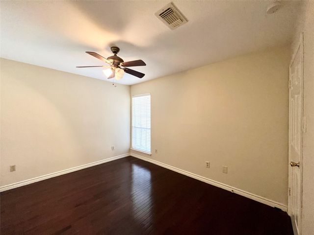 2626 Holly Hall Street 306, Houston, TX 77054