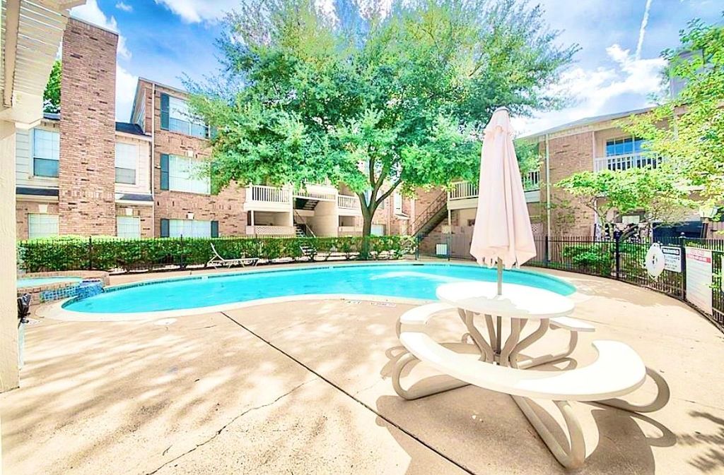 2626 Holly Hall Street 306, Houston, TX 77054