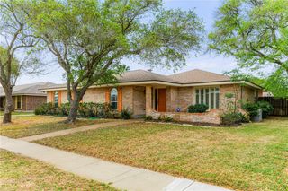 6721 Sahara Dr, Corpus Christi, TX 78412