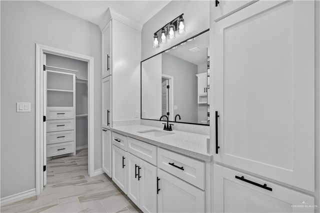 332 Barcelona Drive, Donna, TX 78537