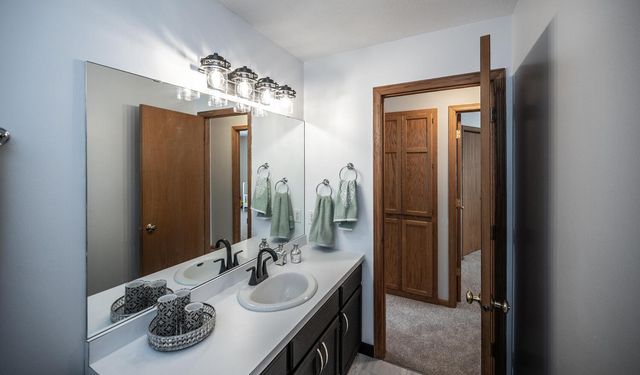 19172 Everest Path, Farmington, MN 55024