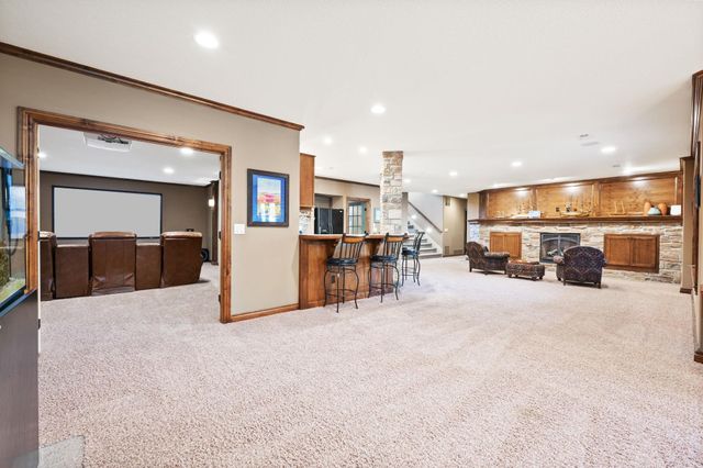 2306 N Lindsay Cir, Wichita, KS 67228