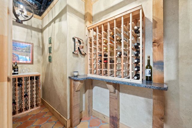 2306 N Lindsay Cir, Wichita, KS 67228