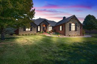 2306 N Lindsay Cir, Wichita, KS 67228