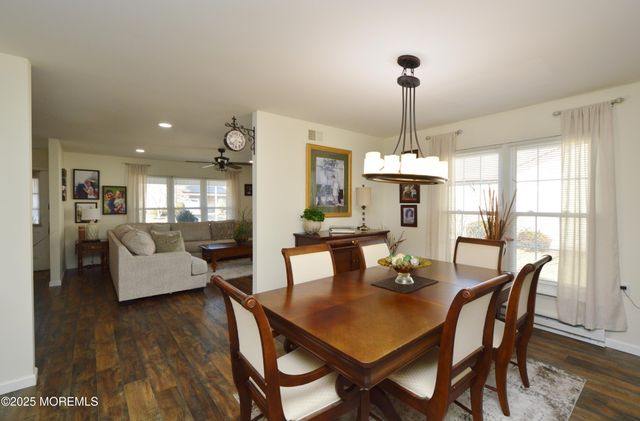 29 Saint Paul Place, Manchester, NJ 08759