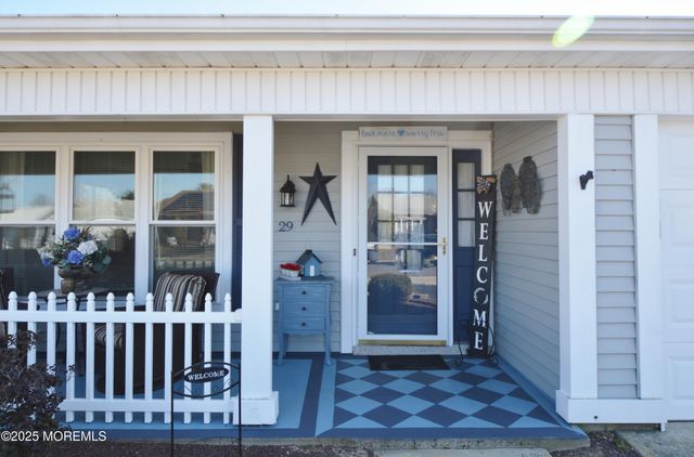 29 Saint Paul Place, Manchester, NJ 08759