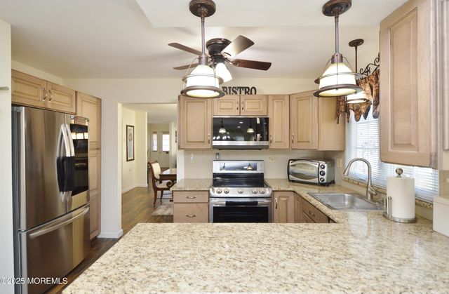 29 Saint Paul Place, Manchester, NJ 08759