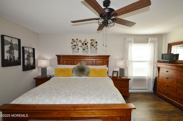 29 Saint Paul Place, Manchester, NJ 08759