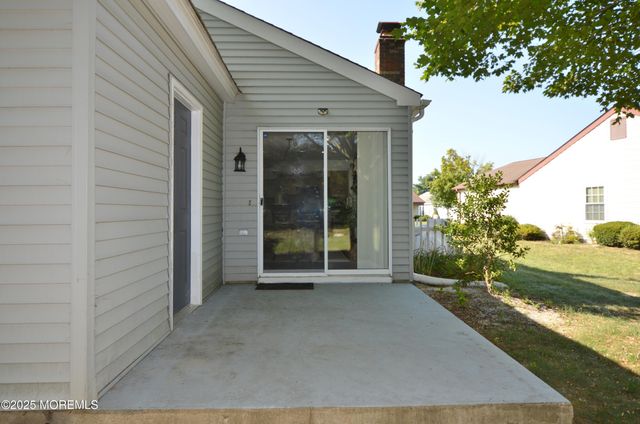 29 Saint Paul Place, Manchester, NJ 08759