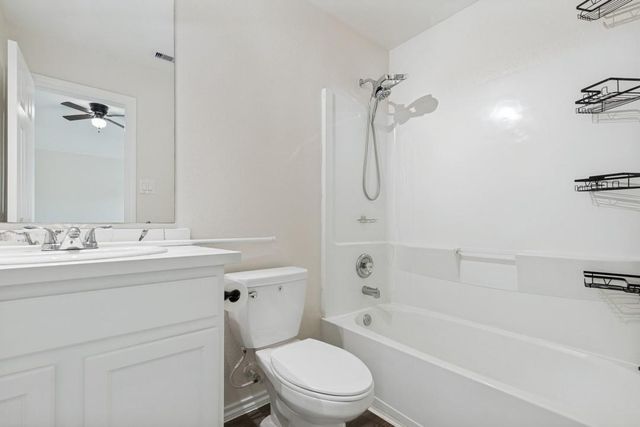 1235 Blue Hazel Court, Pinehurst, TX 77362