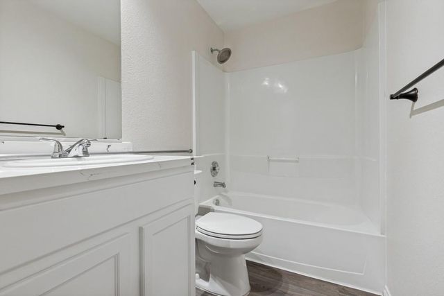 1235 Blue Hazel Court, Pinehurst, TX 77362