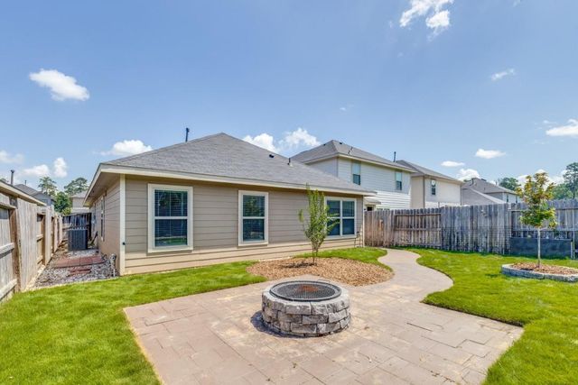 1235 Blue Hazel Court, Pinehurst, TX 77362