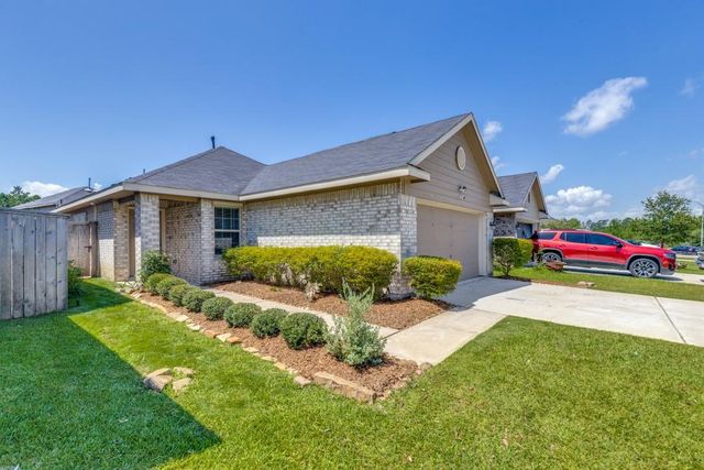 1235 Blue Hazel Court, Pinehurst, TX 77362