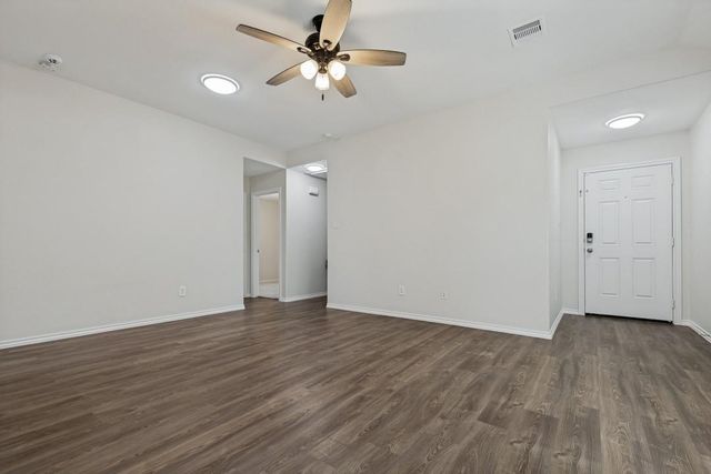 1235 Blue Hazel Court, Pinehurst, TX 77362