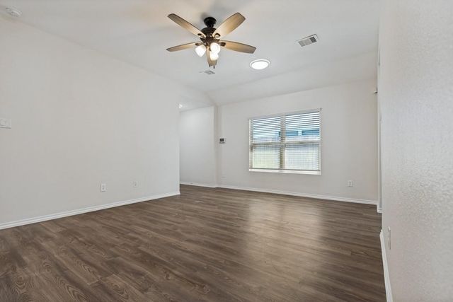 1235 Blue Hazel Court, Pinehurst, TX 77362