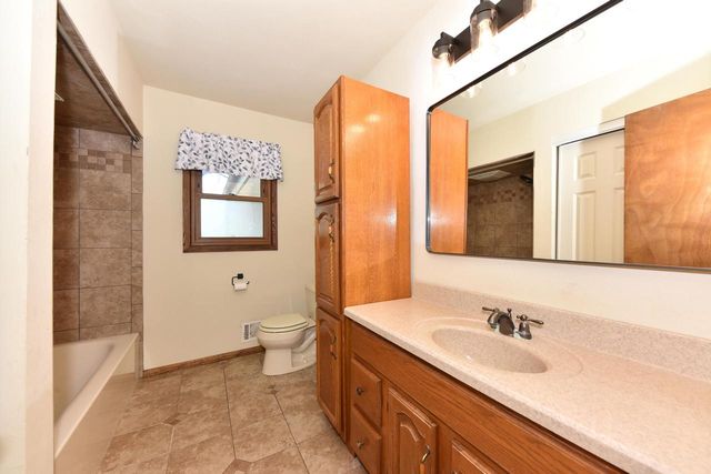 36640 Prairie DRIVE, Summit, WI 53066