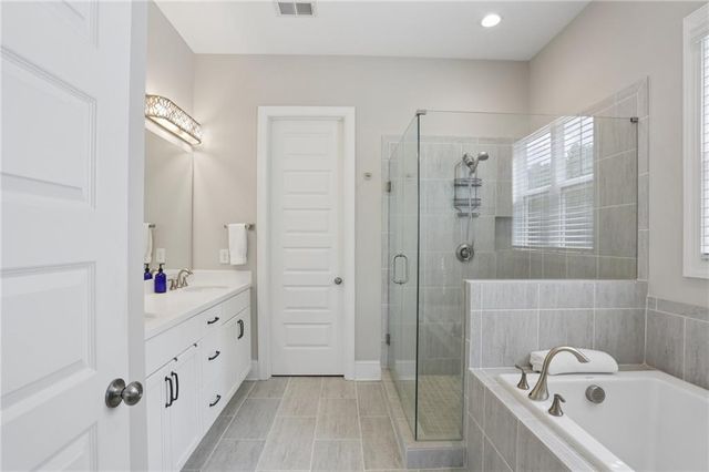 895 Samples Lane NW, Atlanta, GA 30318