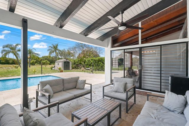 6031 NW 4th Avenue, Boca Raton, FL 33487