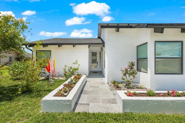 6031 NW 4th Avenue, Boca Raton, FL 33487