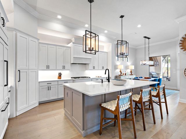 724 CROSSWIND AVENUE, Sarasota, FL 34240