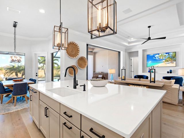 724 CROSSWIND AVENUE, Sarasota, FL 34240