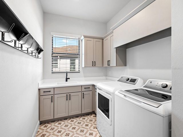 724 CROSSWIND AVENUE, Sarasota, FL 34240