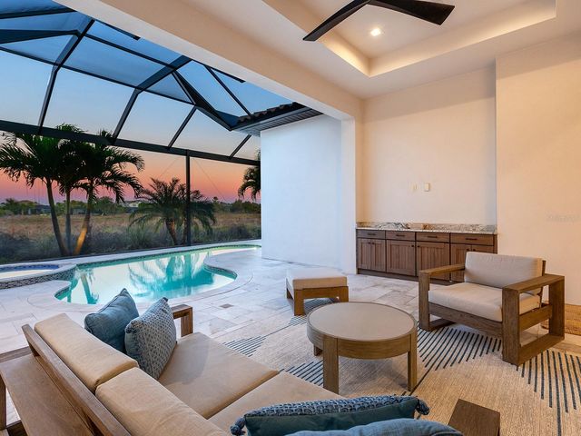 724 CROSSWIND AVENUE, Sarasota, FL 34240