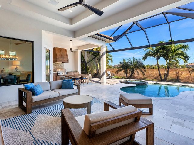 724 CROSSWIND AVENUE, Sarasota, FL 34240