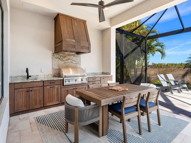 724 CROSSWIND AVENUE, Sarasota, FL 34240