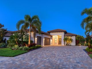 724 CROSSWIND AVENUE, Sarasota, FL 34240