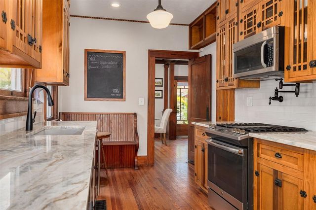 533 8TH AVENUE N, St Petersburg, FL 33701