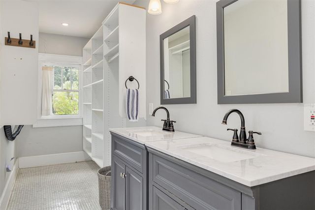 533 8TH AVENUE N, St Petersburg, FL 33701
