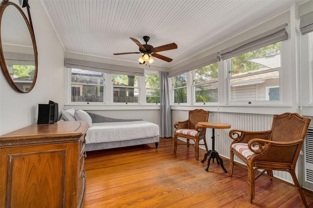 533 8TH AVENUE N, St Petersburg, FL 33701