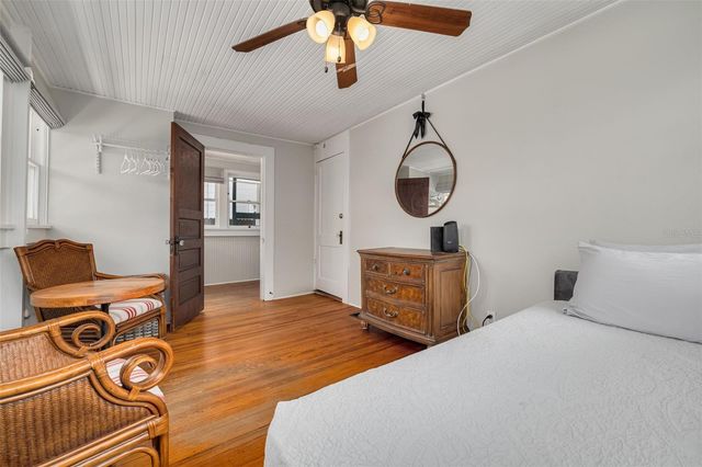 533 8TH AVENUE N, St Petersburg, FL 33701