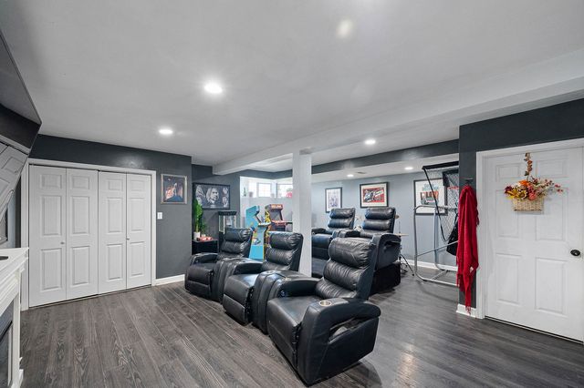 370 Sunset Boulevard, Beecher, IL 60401