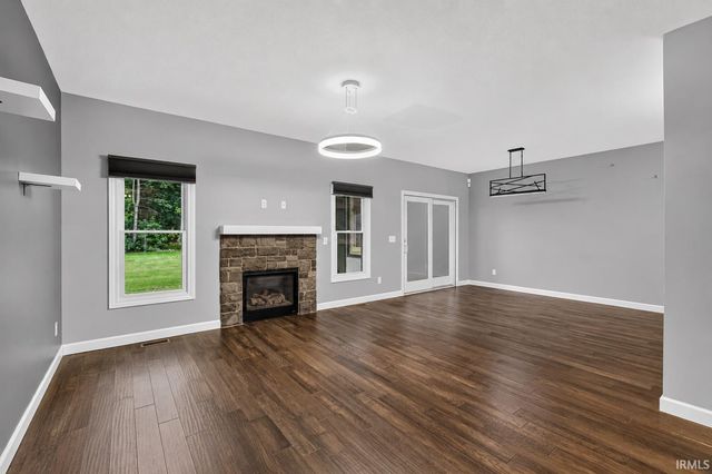 1527 Cedar Springs Court, Mishawaka, IN 46545