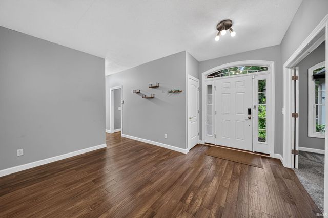 1527 Cedar Springs Court, Mishawaka, IN 46545