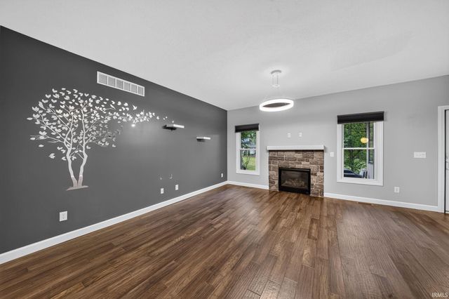 1527 Cedar Springs Court, Mishawaka, IN 46545