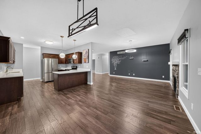 1527 Cedar Springs Court, Mishawaka, IN 46545