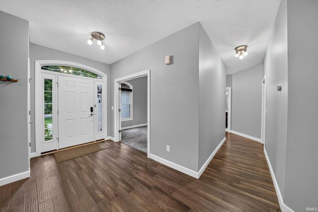 1527 Cedar Springs Court, Mishawaka, IN 46545
