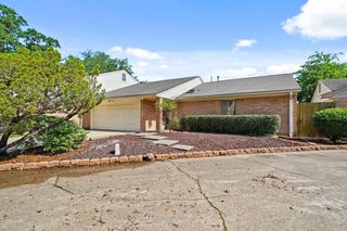 12800 Briar Forest Drive 27, Houston, TX 77077