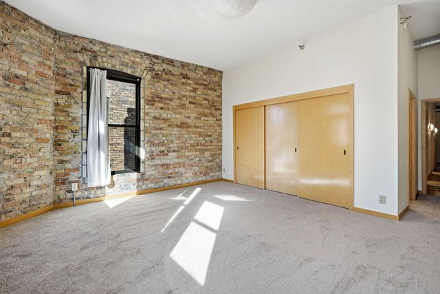 521 S 9th Street 6, Minneapolis, MN 55404