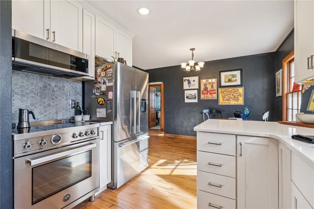 1051 35th Street NE, Cedar Rapids, IA 52402