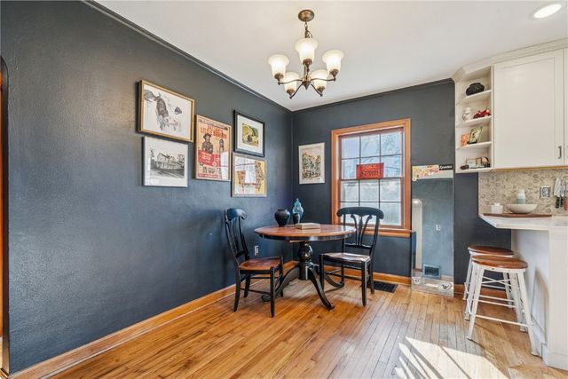 1051 35th Street NE, Cedar Rapids, IA 52402