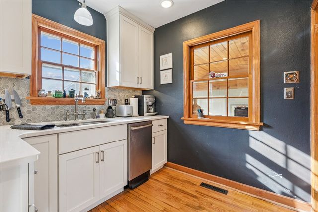 1051 35th Street NE, Cedar Rapids, IA 52402