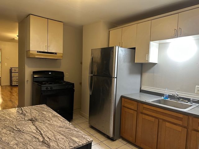 34 Agawam Street 1R, Revere, MA 02151