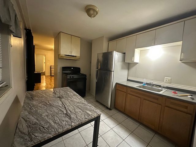 34 Agawam Street 1R, Revere, MA 02151